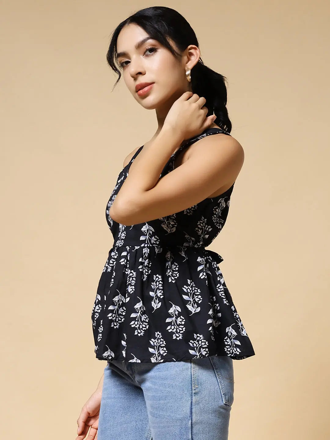 Istyle Can Black Jaipuri Cotton Printed Scoop Neck Strappy Sleeveless Top for Women Secondary image