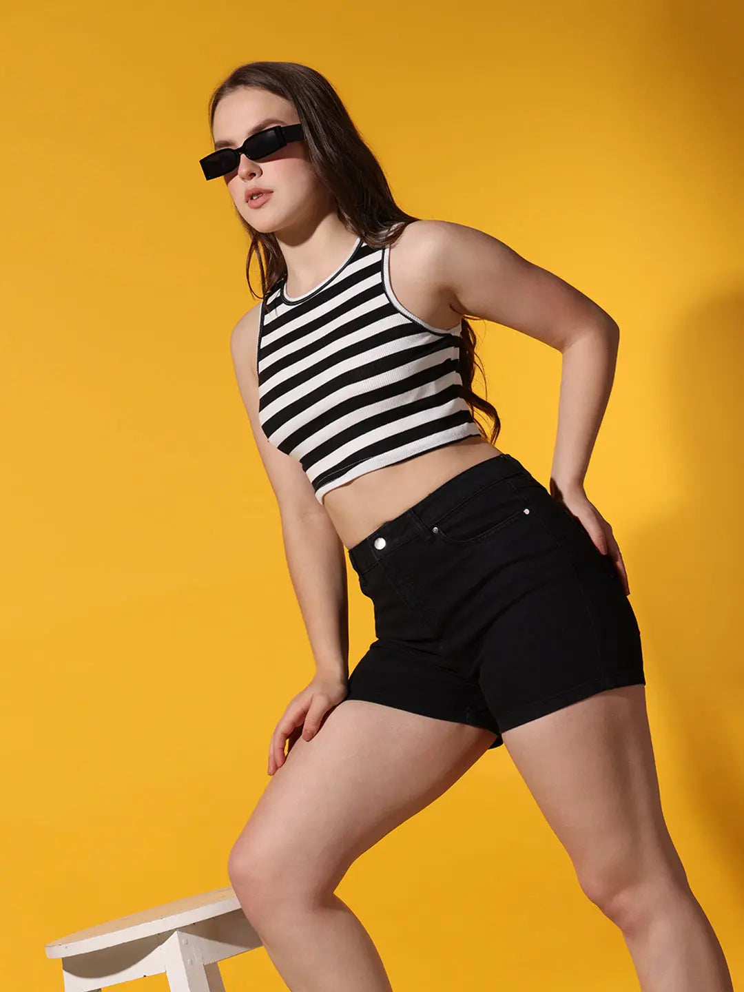 Women's Crew Neck Sleeveless Black Striped Rib Knit Crop Tank Top Istyle Can