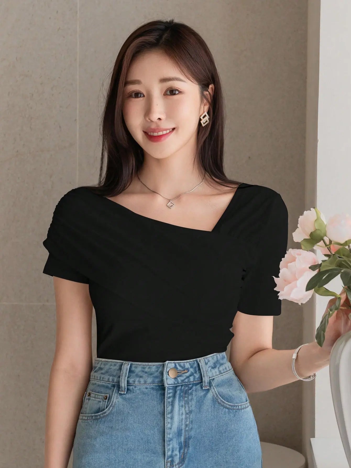 Istyle Can Women's Black Ruched Asymmetrical Stretch T-Shirt Istyle Can