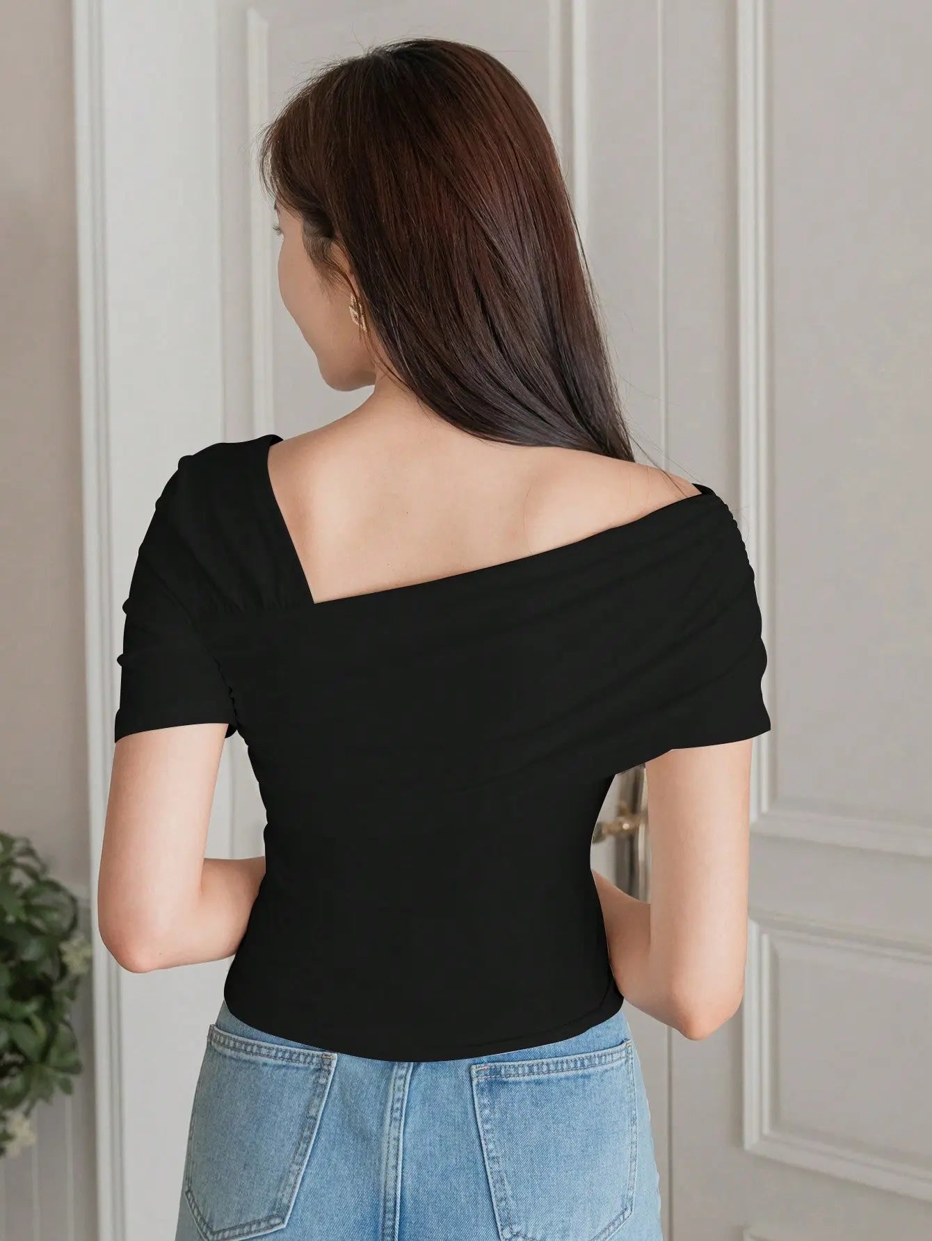 Istyle Can Women's Black Ruched Asymmetrical Stretch T-Shirt Istyle Can