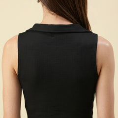 Black ribbed v-neck collar sleeveless crop top