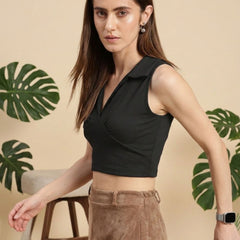 Black ribbed v-neck collar sleeveless crop top