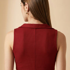 Maroon ribbed v-neck collar sleeveless crop top