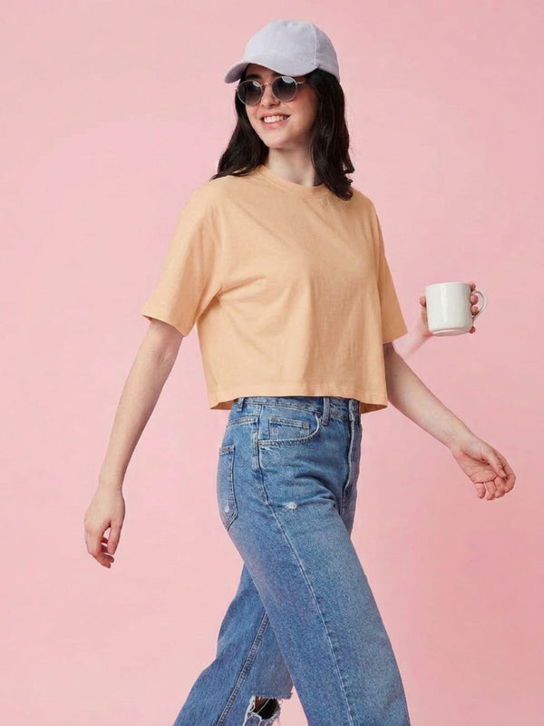 Istyle Can Beige Boxy Crop T-Shirt Styling View 2
