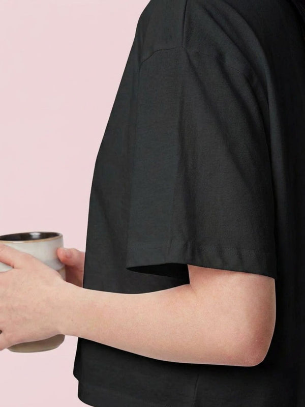 Istyle Can Black Boxy Crop T-Shirt Model View