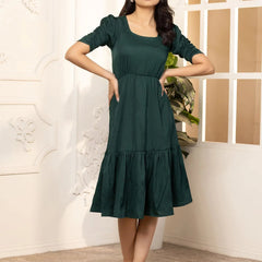 Green Exquisite Solid Pleated Fit and Flare Dress - Adjustable Waistline, Knee-Length, 3/4 Sleeves, Square Neck, A-Line