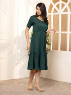 Green Exquisite Solid Pleated Fit and Flare Dress - Adjustable Waistline, Knee-Length, 3/4 Sleeves, Square Neck, A-Line