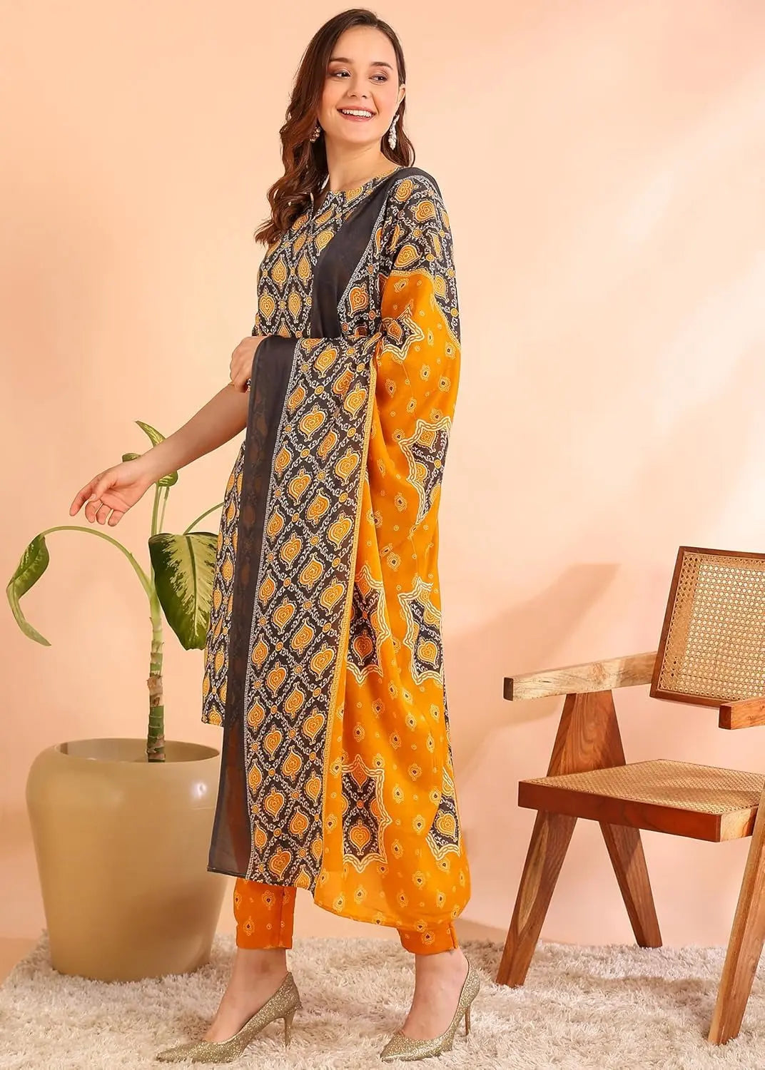 Istyle Can Mustard Cotton Printed Kurta Pant Dupatta Set for Women Secondary image