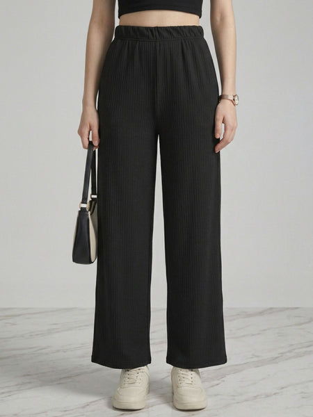 Istyle Can black mid-rise straight fit trousers for women with elastic waist and side pockets