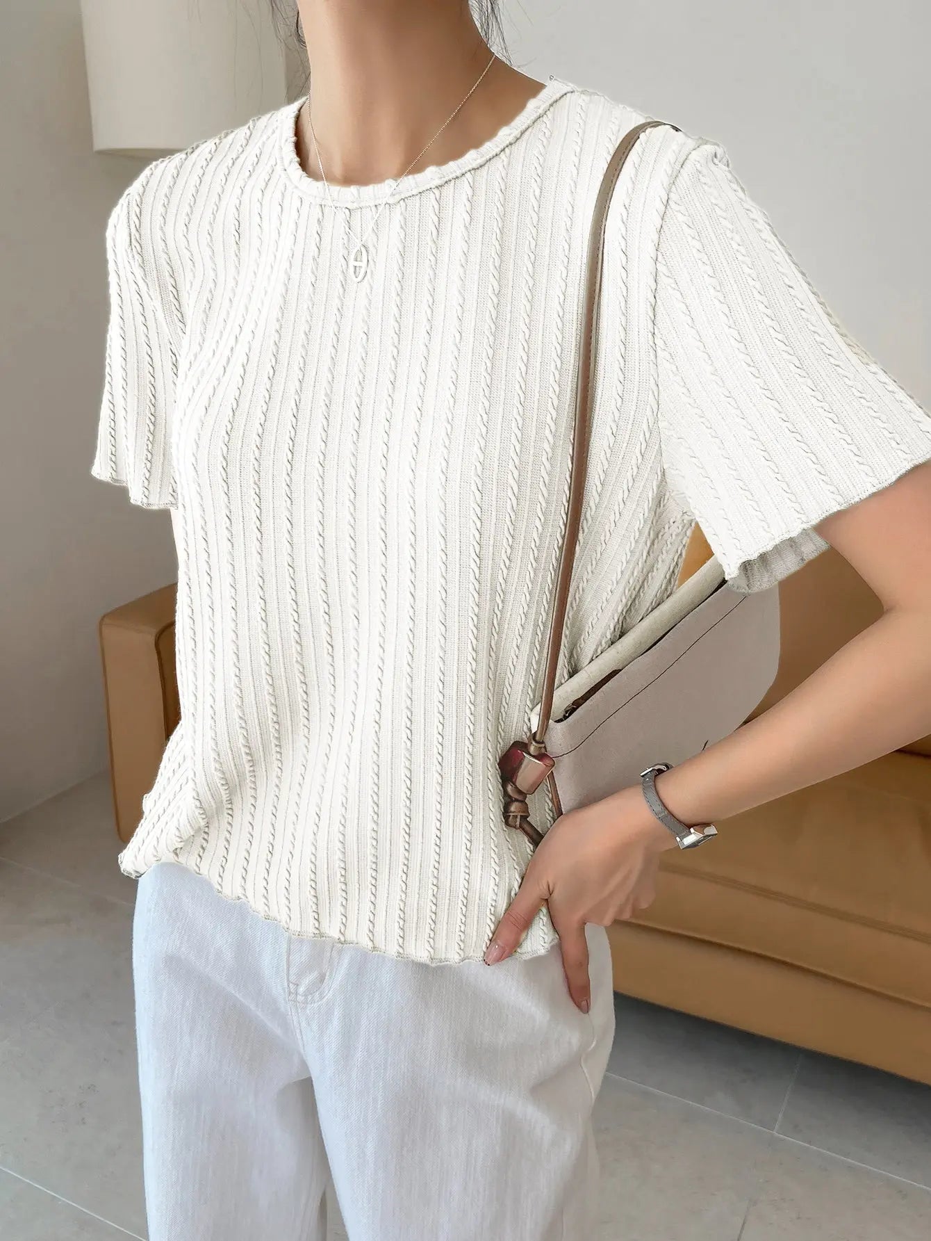 Women Korean Short Sleeve Round Neck Regular White T Shirt Secondary image