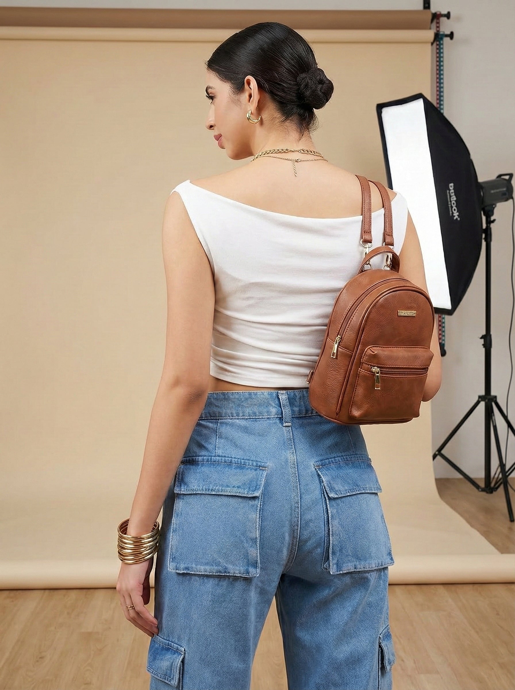 Women's White Solid/Plain Asymmetric Hem Stretchable Draped Crop Top