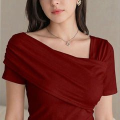 maroon top
