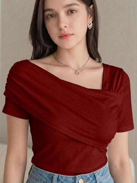 maroon top