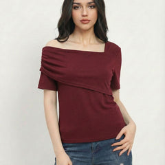 maroon top