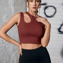 maroon top
