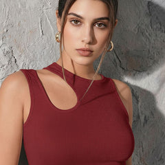maroon top