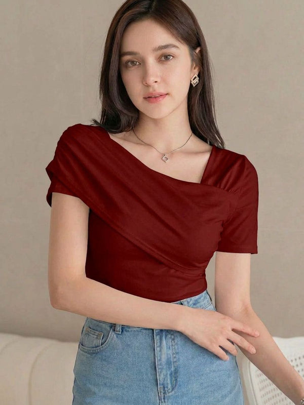 maroon top