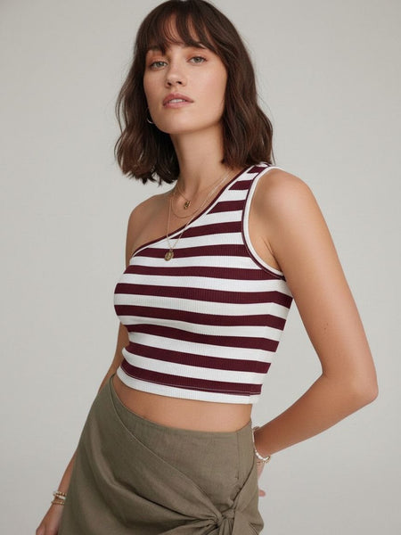 maroon top